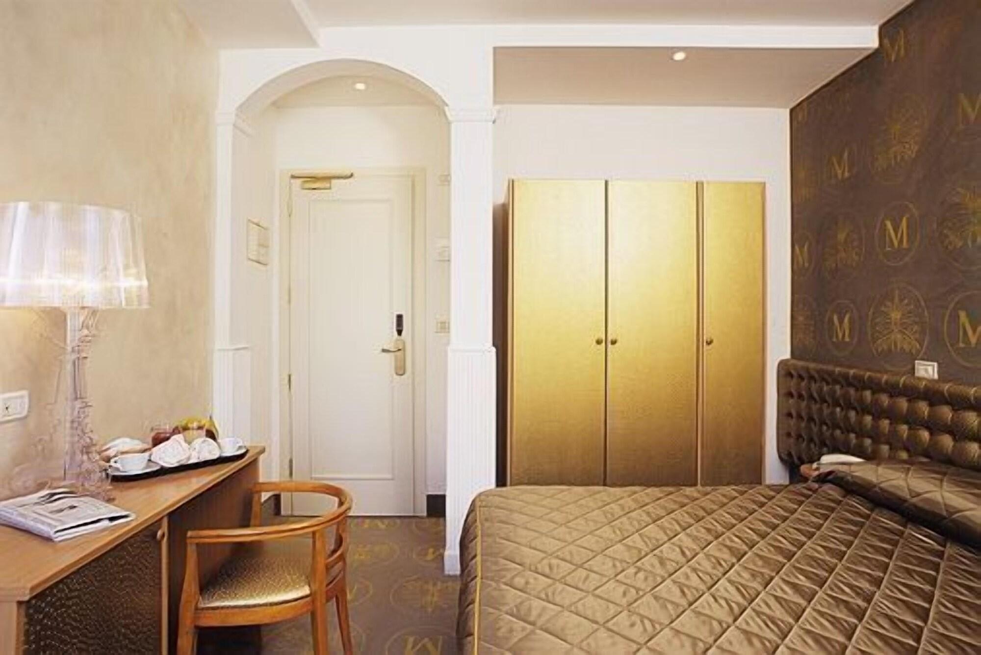 M Glamour Hotel Gabicce Mare Eksteriør billede